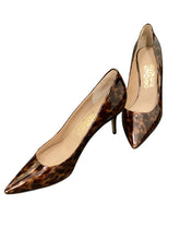 Load image into Gallery viewer, salvatore ferragamo Size 9 Tortoise Shoes