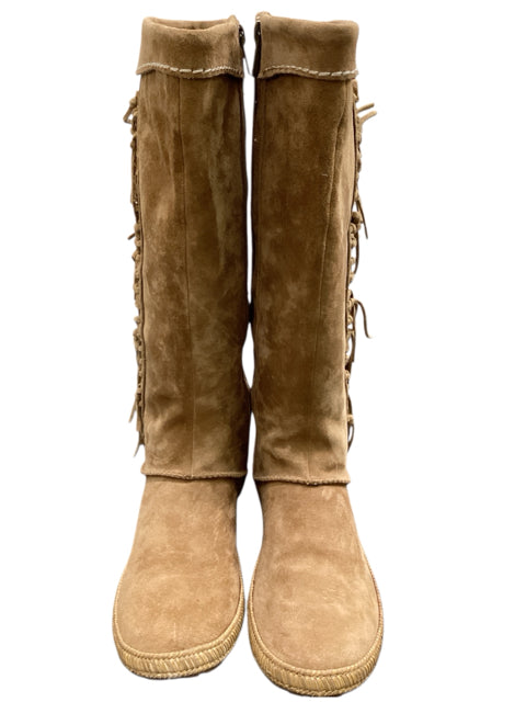 UGG Size 8 Camel Boots