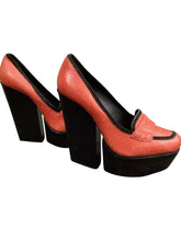 Load image into Gallery viewer, alice &amp; olivia Size 9.5 Red &amp; Black Shoes