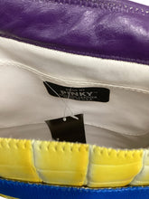 Load image into Gallery viewer, Pinky Purse