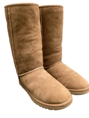 UGG Size 7 Camel Boots