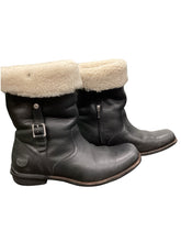 Load image into Gallery viewer, UGG Size 10 Black Boots