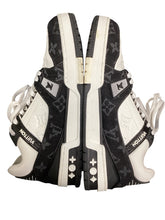 Load image into Gallery viewer, Louis Vuitton Size 8.5 Black &amp; White Shoes