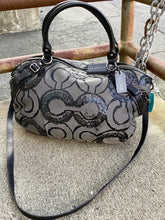 Load image into Gallery viewer, Coach Black Purse