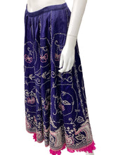 Load image into Gallery viewer, Size 6 Blue &amp; Pink Skirt