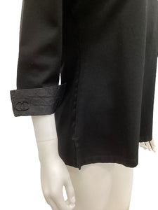 CHANEL Size Large Black Top