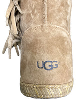 Load image into Gallery viewer, UGG Size 8 Camel Boots