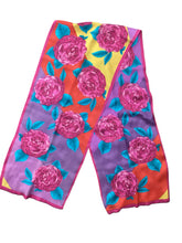 Load image into Gallery viewer, Oscar de la Renta floral Scarf