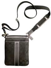 Load image into Gallery viewer, Coach Black Purse