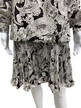 Load image into Gallery viewer, Vintage Size S/M Black &amp; White Dress