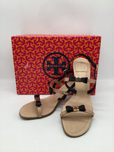 Load image into Gallery viewer, tory burch Size 9 Black &amp; Beige Shoes