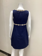 Load image into Gallery viewer, Lilly Pulitzer Size 4 Navy Dress